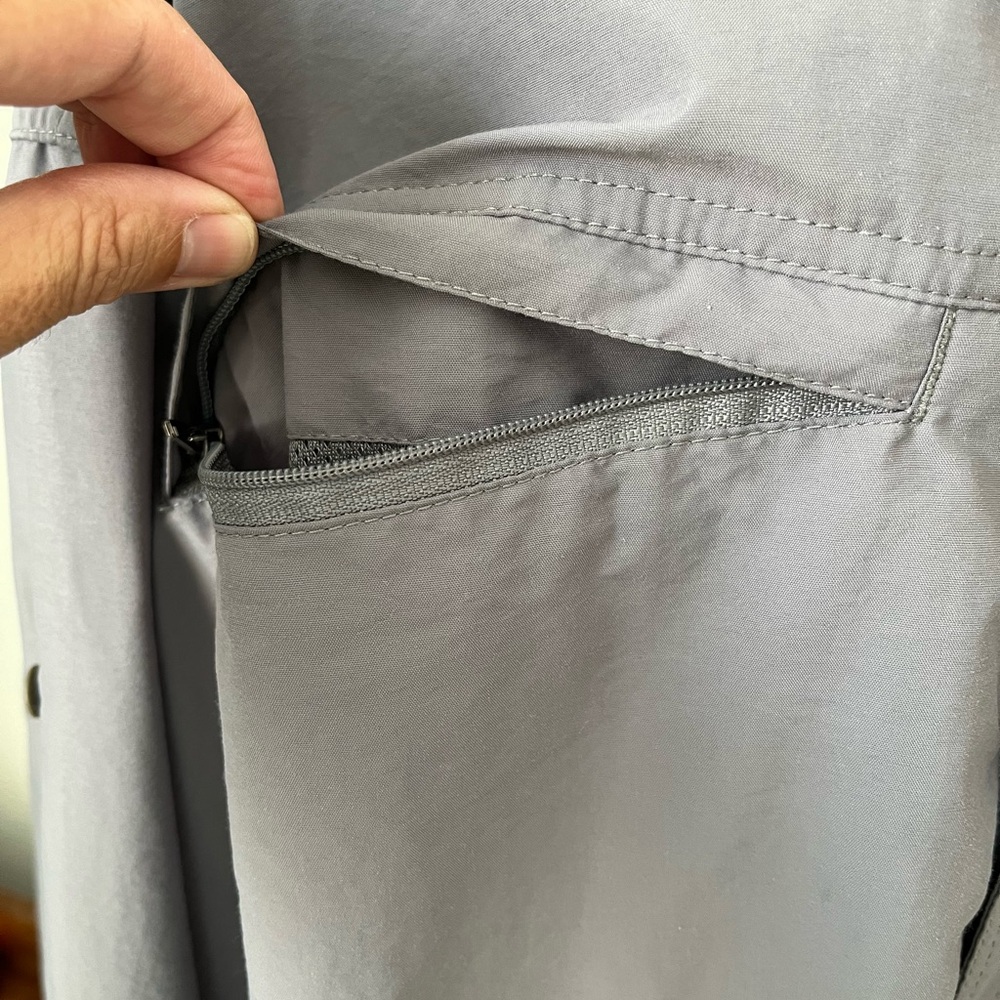 EUC Men's Mountain Hardware Gray shirt - Picture 3 of 16